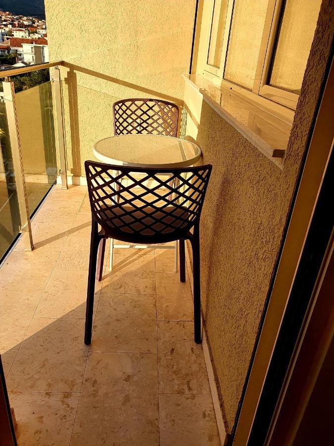 Aleksandar First Sea Line Apartment Bar Luaran gambar