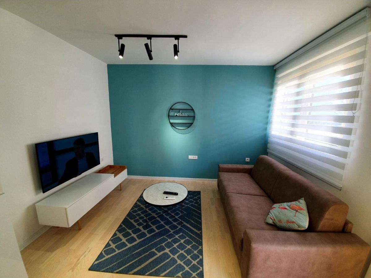 Aleksandar First Sea Line Apartment Bar Luaran gambar