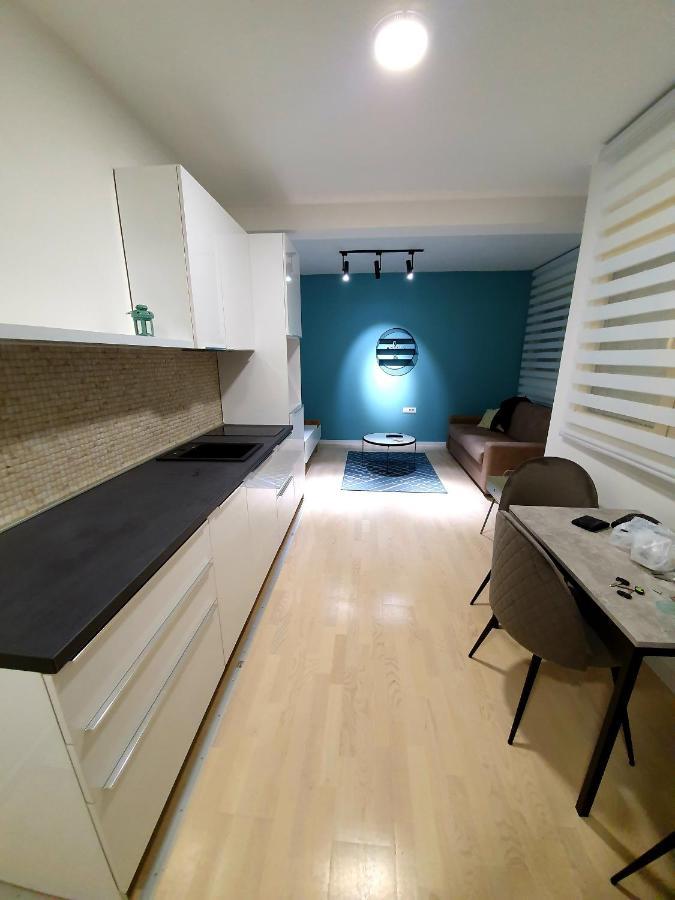 Aleksandar First Sea Line Apartment Bar Luaran gambar
