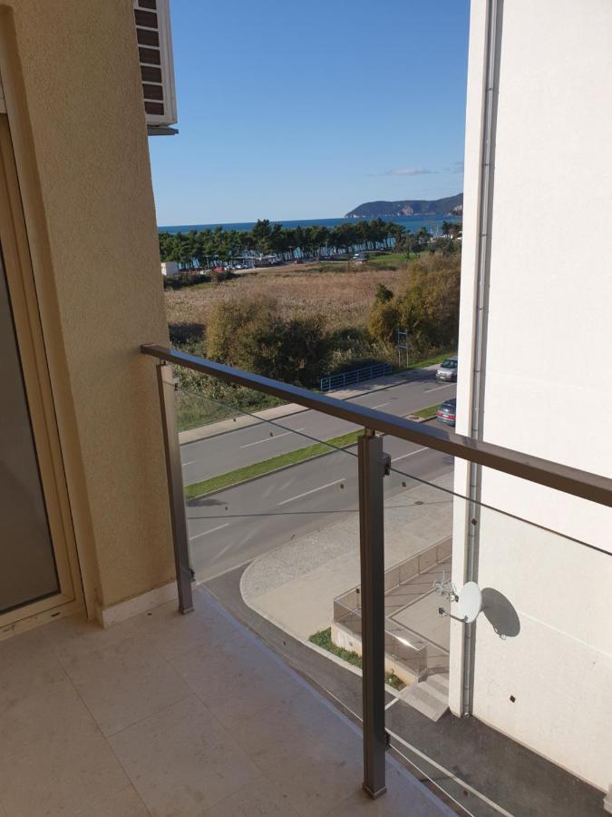 Aleksandar First Sea Line Apartment Bar Luaran gambar