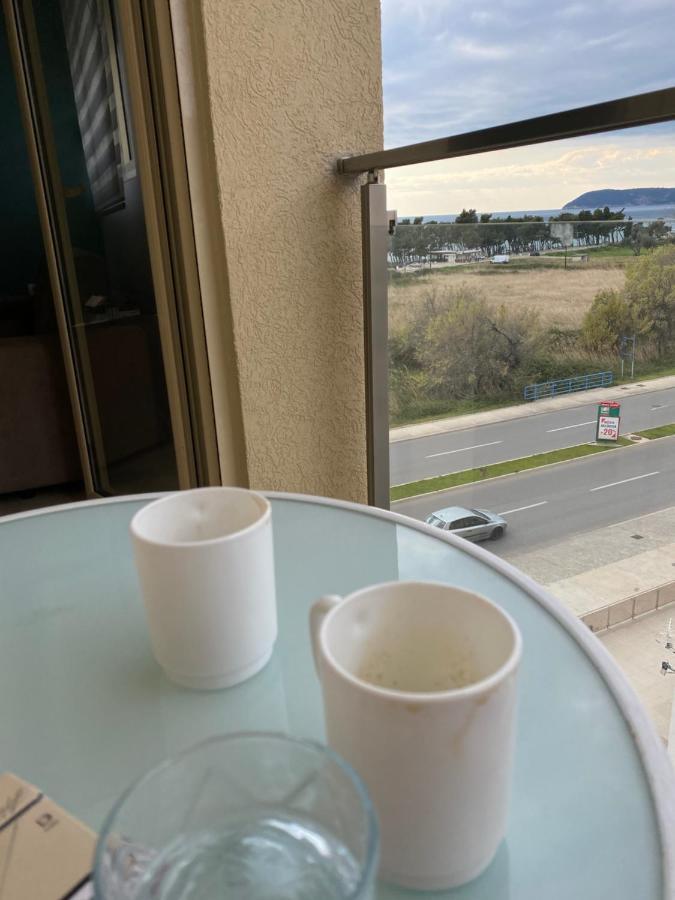Aleksandar First Sea Line Apartment Bar Luaran gambar